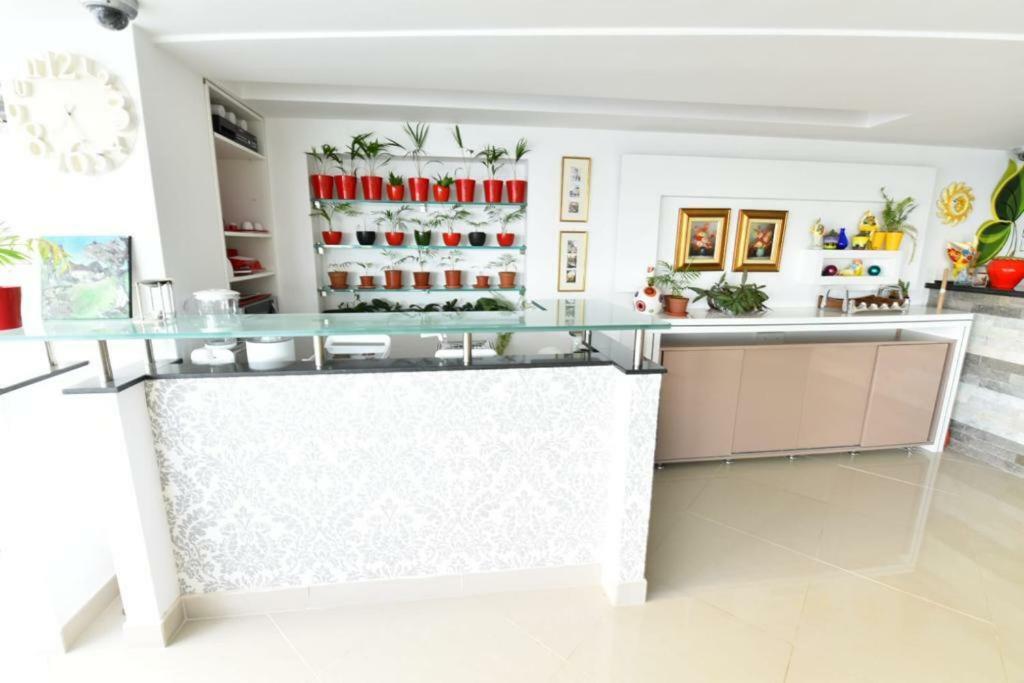 Ferienwohnung Ozana Apartament Constanţa Exterior foto